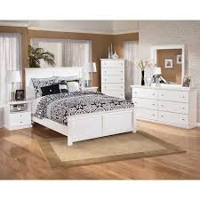 Bostwick 5 Piece Bedroom Set By Ashley Furniture Is Now Available At American Furniture Warehouse Shop Our Gr White Bedroom Set Bedroom Sets Queen Bedroom Set