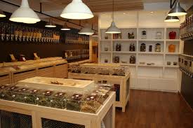 Du Vrac Du Vrac Et Encore Du Vrac Avec Nos Distributeurs A Cereales Amenagement Magasin Magasin Vrac Epicerie Vrac