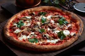 Pizza Salsiccia Luganega E Funghi Selvatici Food Vegetable Pizza Pizza