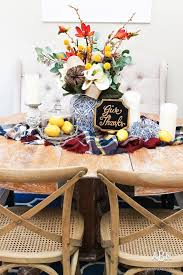 Playing with food may not be sanctioned at your thanksgiving table, but that doesn't mean fun is off the menu. 73 Diy Thanksgiving Centerpieces Easy Thanksgiving Table Decor