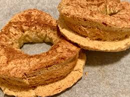 Perché non prepararne una versione particolarmente golosa e soffice anche per il pranzo di pasqua? Ciambelle Strozzose Una Ricetta Della Pasqua Marchigiana Destinazionemarche Blog