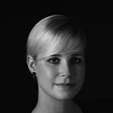 Lisa Raff's Instagram, Twitter & Facebook