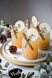 Der Perfekte Weihnachts Drink Lillet Winter Thyme Der Foodanddrinkdinner Lillet Perfekte Thyme Weihnachts In 2020 Lecker Weihnachten Essen