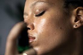 Amazon.com: The Body Shop Drops of Youth Bouncy Face Mist, Edelweiss, Sea  Holly and Criste Marine, 1.9 Fl Oz : Beauty & Personal Care