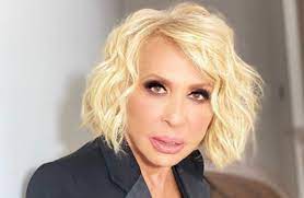 En otra oportunidad llegó a confesar al juez que no sólo había estado enamorada sino obsesionada por montesinos, y que «como una quinceañera» estaba arrepentida de lo que hizo, tratando de este modo. Asi Planea Laura Bozzo Convertirse En La Reina De 2020
