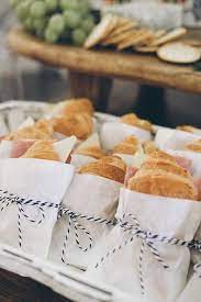 Grossartig Keine Kosten Babyshower Snacks Stil Officebabyshowers Whitebabyshowers Parisianbabys Baby Shower Lunch Baby Shower Menu Baby Shower Food