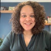 Beth Towle's Instagram, Twitter & Facebook