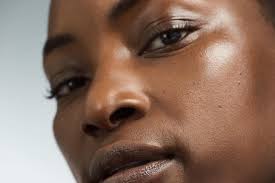 For @rocskincare Thank you to this amazing team ✨🖤 Photographer