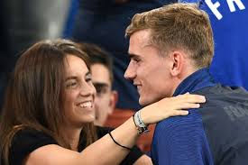 Ombre schulterlange haare pretty balayage ombre frisuren für schulterlanges haar. Antoine Griezmann Beziehung Vermogen Grosse Tattoo Herkunft 2021 Taddlr