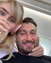 Isabella Capuano's Instagram, Twitter & Facebook