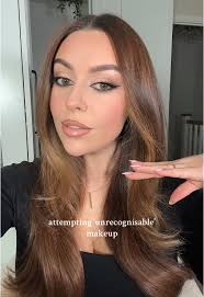 attempting unrecognisable makeup ✨ #unrecognisable #unrecognisablemakeup  #makeup #makeuptok #transitions #trend #fyp