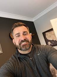 Derrick Corey's Instagram, Twitter & Facebook