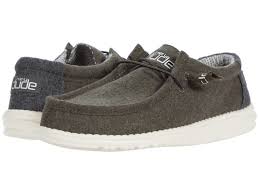 Featuring our classic insole that reduces odors, lightweight outsole, and breathable cotton fabric that makes the wally one of the most comfortable shoes on the market. Mua Hey Dude Wally Funk Tren Amazon Má»¹ Chinh Hang 2021 Giaonhan247