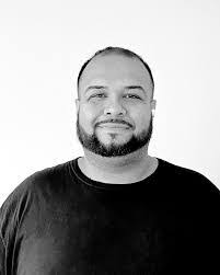 Walter Torres's Instagram, Twitter & Facebook