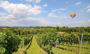 Grac) je glavni grad austrijske pokrajine štajerske.ima 288.806 (stanje: Car Hire Graz Driveaway