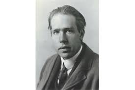 Niels Henrik David Bohr nace en 1987 y muere en 1961
