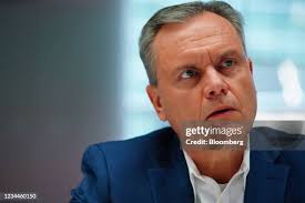 19 Photos & High Res Pictures