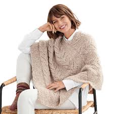 Der poncho ist jetzt natürlich noch ein wenig eintönig. Anleitung 327 9 Poncho Aus Cara Von Junghans Wolle 1 Versch Farben