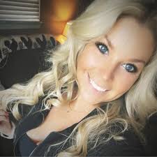 Abbie Collins (@ford_girl95) • Instagram photos and videos