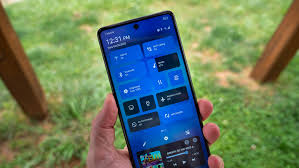 TCL Stylus 5G Review: Nicht die Note ...