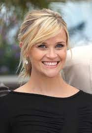 Kurze haare sehen mit einem schrägen pony wunderschön aus. Kurzhaarfrisur Schrager Pony Bobfrisuren Damen Einfachefrisuren Frisur Frisuren Fris Schulterlange Haare Mit Schragem Pony Kurzhaarfrisuren Ponyfrisuren