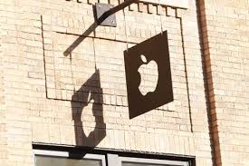 Apple Inc: Apple Inc hits $1 trillion stock market valuation, becomes first  publicly listed US company to do so, Marketing & Advertising News, ET  BrandEquity