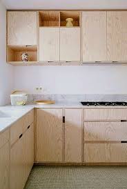 kitchen remodel tips this doesn t mean you can t get help keep in mind what you would like y cuisine en contreplaque cuisine minimaliste amenagement cuisine
