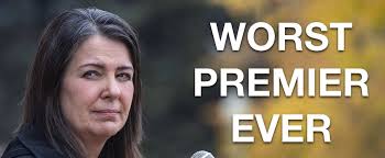 Julie Adams (@julesliving)