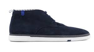 De rubberen zool met een extra blauwe verdikking met een reliëf, maakt de sneakers bijzonder. Floris Van Bommel Heren Boots Blauw 10502 Van Den Assem