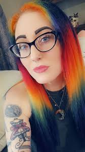 X GEORGIA NURSE PREPARES to SUE AFTER BEING SENT HOME FROM WORK OVER  HAIRSTYLE HER EMPLOYERS CALLED UNPROFESSIONAL VIRAL