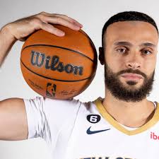 Pelicans forward Larry Nance Jr. is giving back to active and former  military members