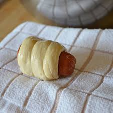 Auntie Anne'S Copycat Pretzel Dogs Recipe | Buns In My Oven