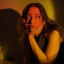 Iris Dewitt's Instagram, Twitter & Facebook