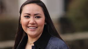 Colleen Moir's Instagram, Twitter & Facebook