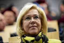 Barbara Nowak. Jak wrażliwa dyrektorka szkoły zmieniła się w radykalną  kurator z PiS