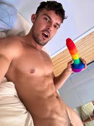 Josh Watson 1 Fan (sex symbol & gay icon) @mrmuscleyuk1fan - Twitter  Profile | Sotwe