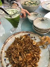 Kota kinabalu identik dengan pendakian gunung, namun ada 7 tempat wisata di kota kinabalu selain gunung yang bisa kamu kunjungi, koq! Nyonya House Kota Kinabalu Jalan Tun Fuad Stephens Restaurant Reviews Photos Phone Number Tripadvisor