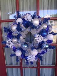 Deco mesh wreaths are fun alternatives for the usual wreaths that you can add some quirky personal touches to. Pin By Jennifer Frederick On Diy Recipes Christmas Mesh Wreaths Deco Mesh Christmas Wreaths Deco Wreaths