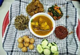 Makan dalam dulang juga menggalakkan sikap bertolak ansur dan berlebih kurang. 5 Kuliner Terbaik Di Pulau Belitung Main Asik