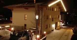 Haus sonne is a centrally located spa architecture house and, with its three holiday apartments in three different sizes and equipment, offers the right accommodation for every guest. Bergfex Appartement Haus Sonne Ferienwohnung Zell Am See Schmitten Zell Am See