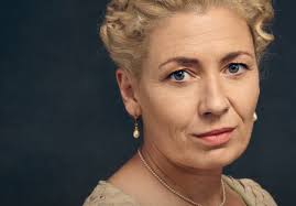 ThrowbackThursday When a Danish network released some gorgeous portraits,  and you can zoom in. Kate Ashfield