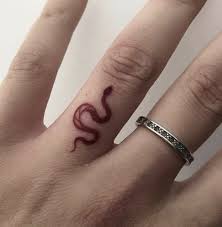 54 Exquisite Tiny Finger Tattoo Ideas Of Minimalist Ink For Woman Ring Finger Tattoos Tiny Finger Tattoos Finger Tattoos