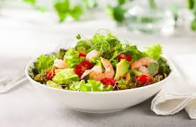 Salade D Avocats Aux Crevettes Entree Recette En 2020 Recette Plat Vegetarien Salade D Avocat Crevette Avocat