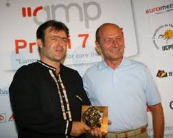 Marii fermieri apreciază că scandalul iscat în jurul tranzacției cu teren agricol făcută de ioana băsescu, fiica președintelui traian băsescu, este fără fond. Publicitarul Care A Condus Campaniile Lui BÄƒsescu È™i Iohannis PreÈ™edinte Iaa Dcnews