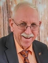 Benjamin Dryden's Instagram, Twitter & Facebook