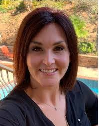 Jeri Wynn's Instagram, Twitter & Facebook