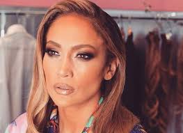 ✨ jlo beauty is available now! Makiyazh Dzhennifer Lopes Pochemu On Budet Aktualen Vsegda