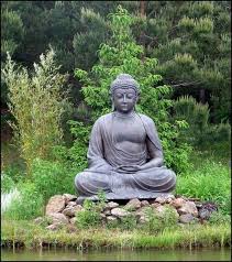 42 Beauty Garden Design Inspiration In Large Area With Buddha Statue Garden Gardening Gardendesign Buddha Statue Garden Buddha Statue Buddha Garden