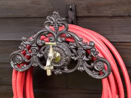 Nostalgie Schlauchhalter Wasserschlauchhalter Gartenschlauch Eisen Wasserhahn Schlauchhalter Wasserschlauchhalter Gartenschlauch