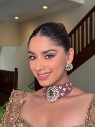 Photo by Dhvani Patel (@pahel_makeover) · March 2, 2024